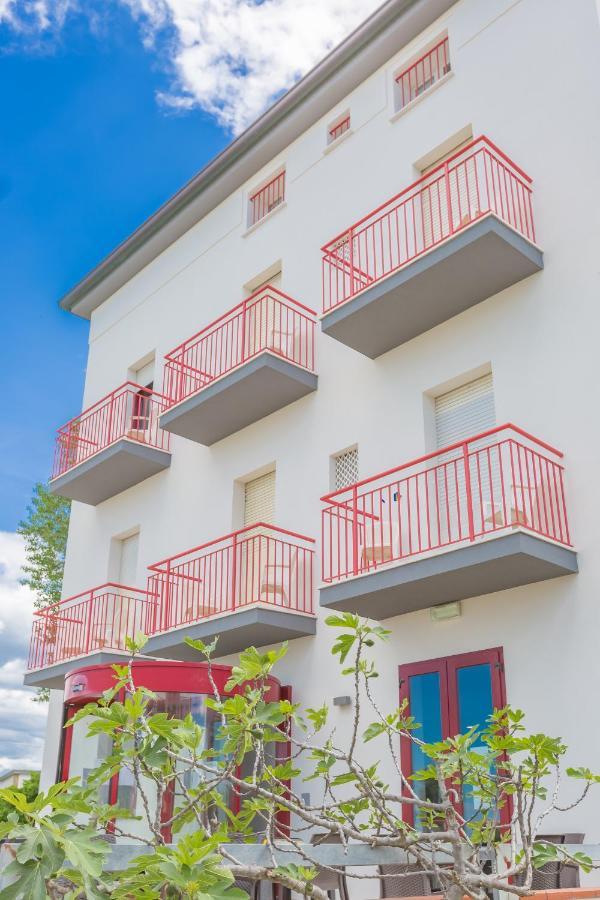 Hotel Marylise Rimini Buitenkant foto
