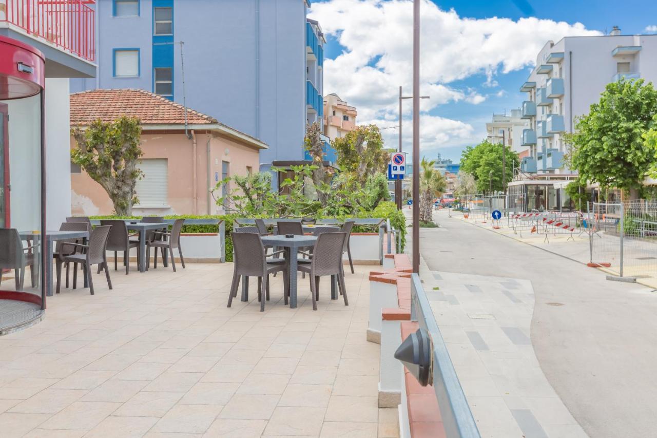 Hotel Marylise Rimini Buitenkant foto