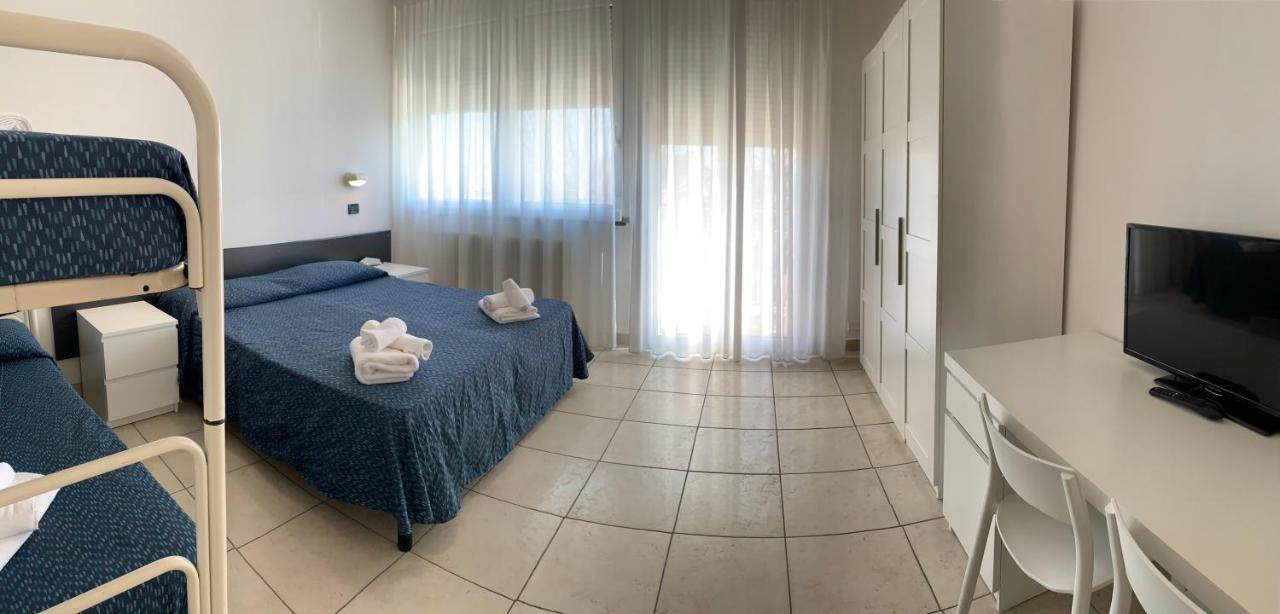 Hotel Marylise Rimini Buitenkant foto