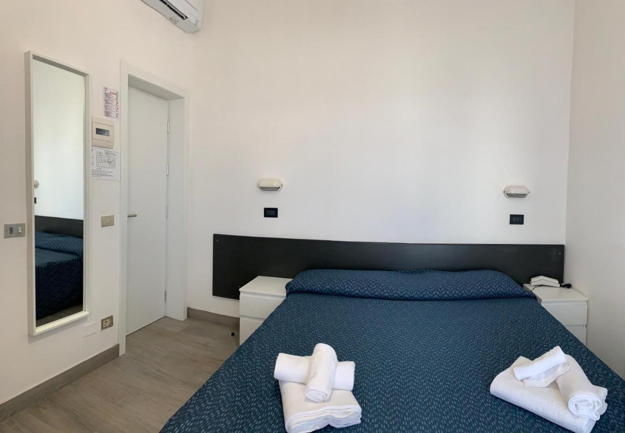 Hotel Marylise Rimini Buitenkant foto
