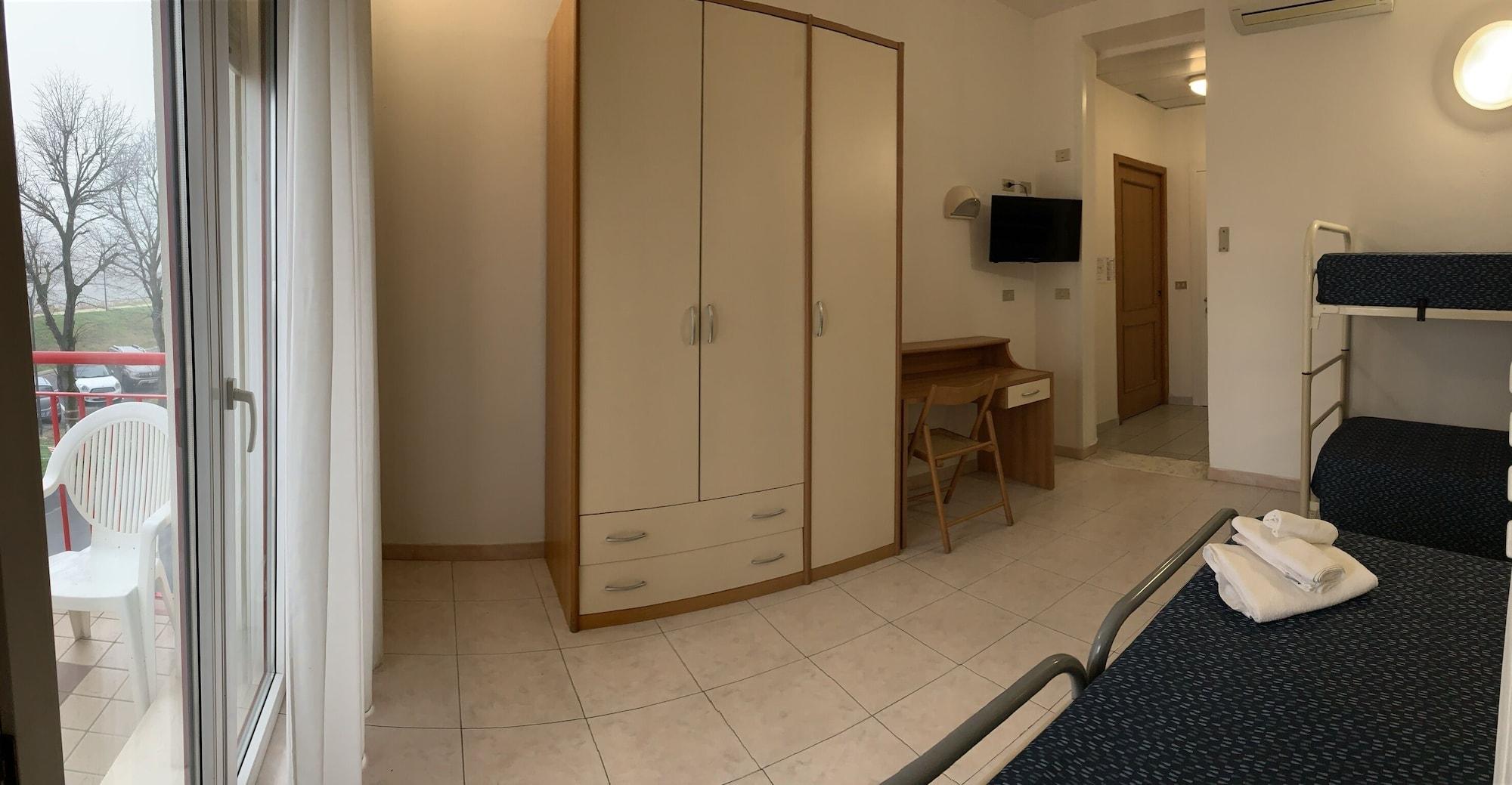 Hotel Marylise Rimini Buitenkant foto