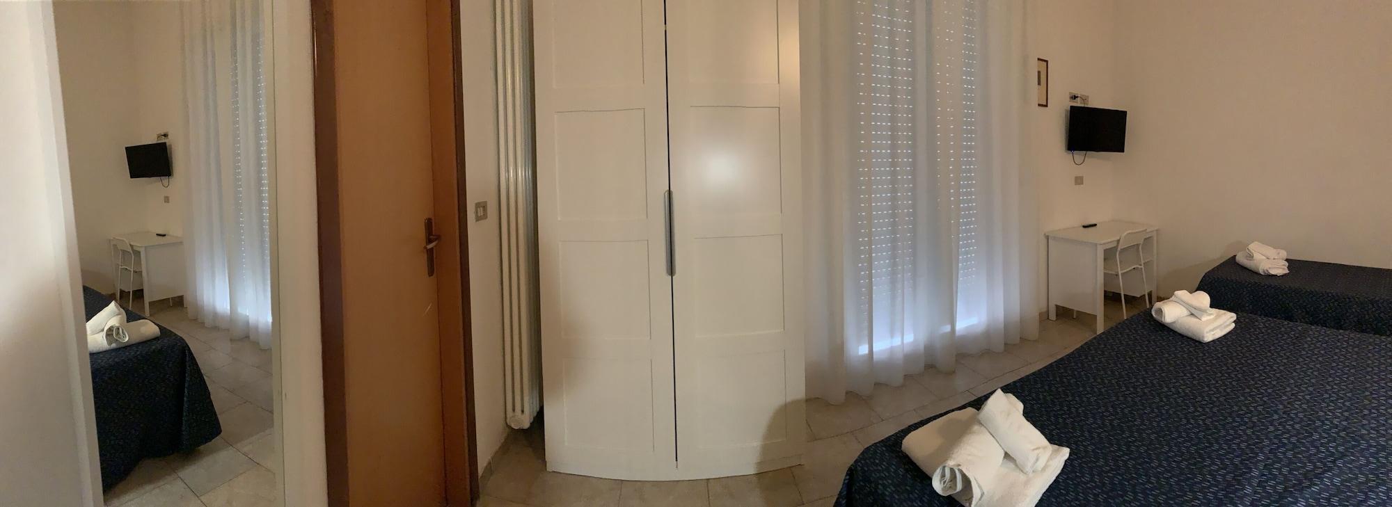 Hotel Marylise Rimini Buitenkant foto