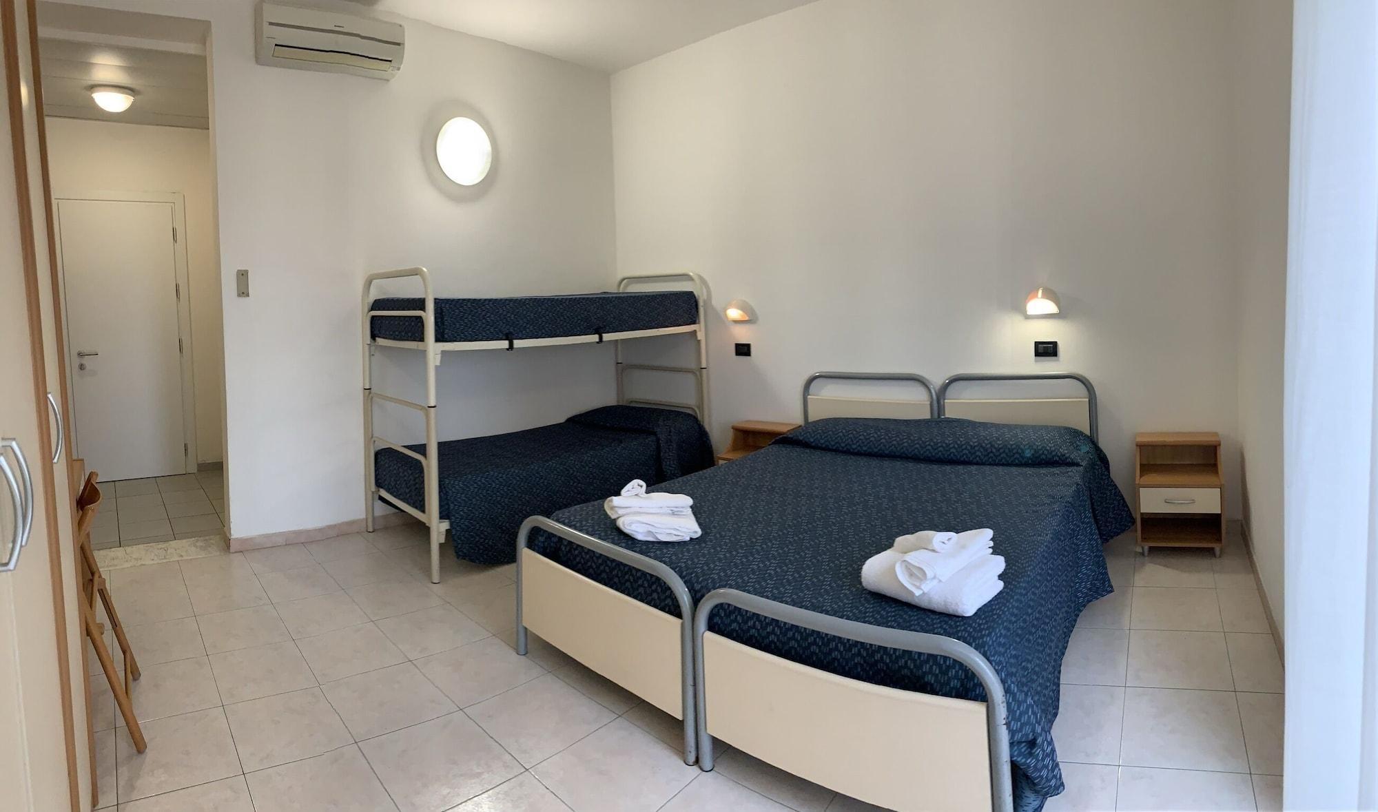 Hotel Marylise Rimini Buitenkant foto