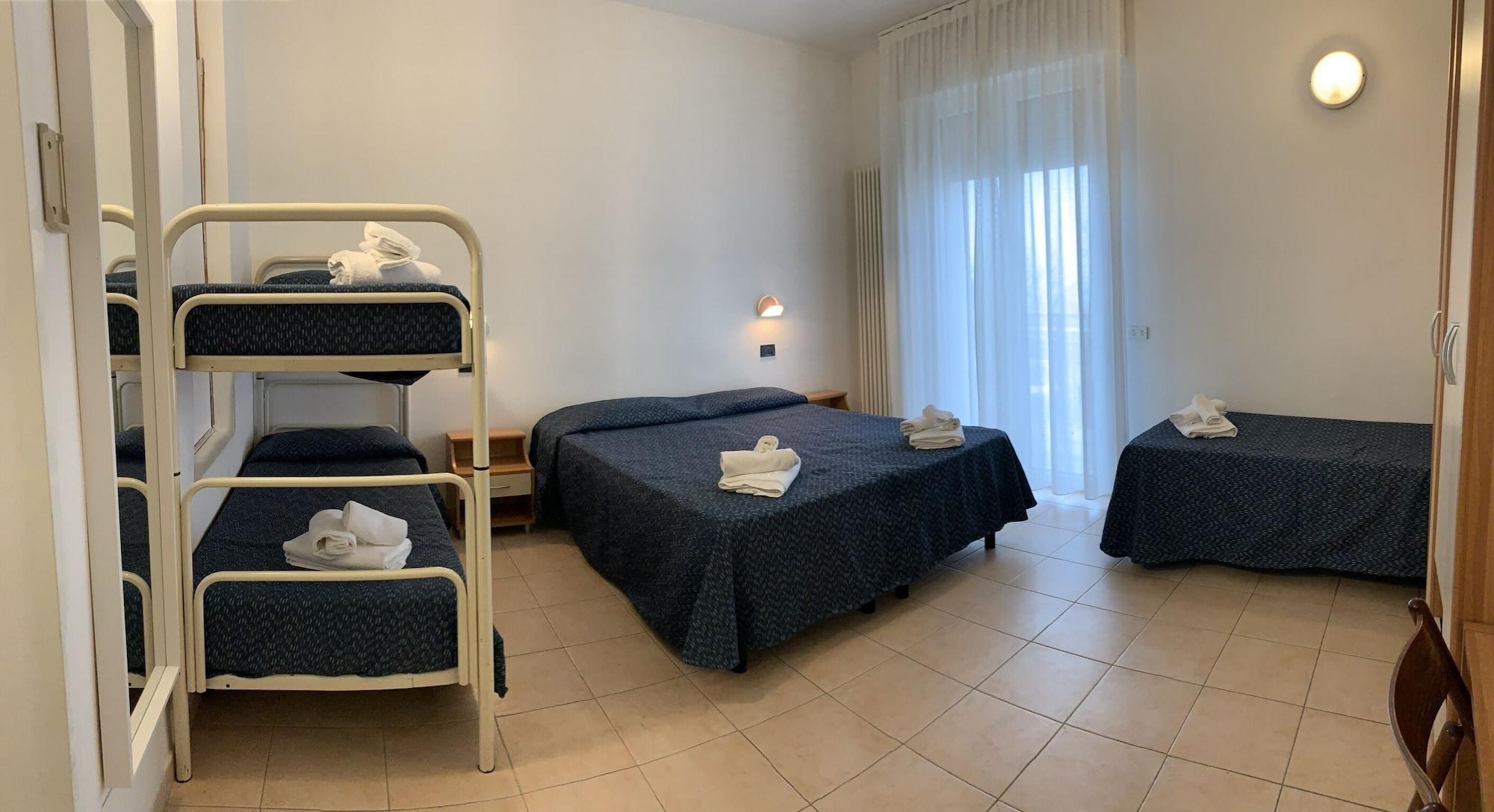 Hotel Marylise Rimini Buitenkant foto