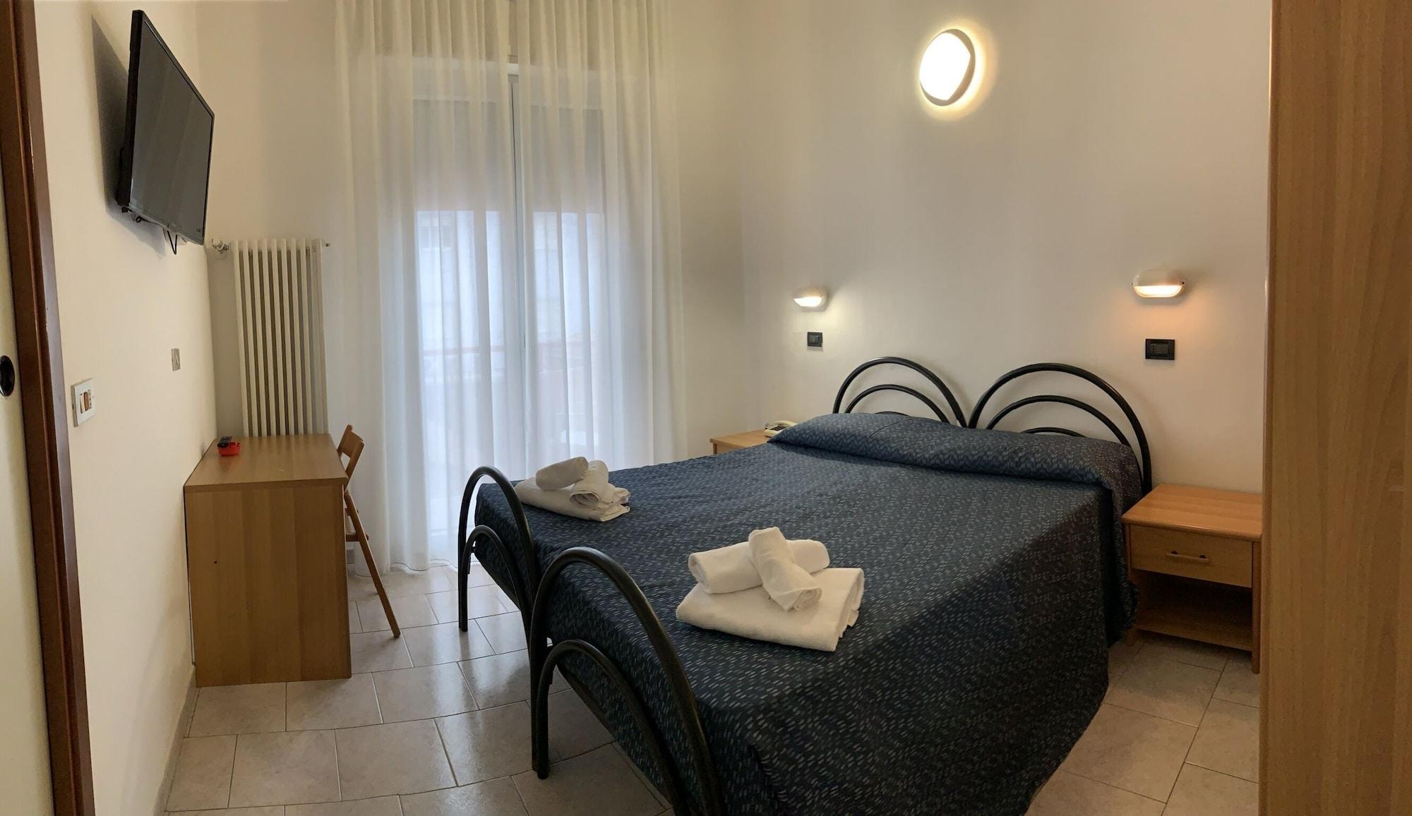 Hotel Marylise Rimini Buitenkant foto